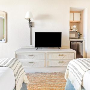 Chambre Accessible aux Personnes à Mobilité Réduite Lit Queen-Size